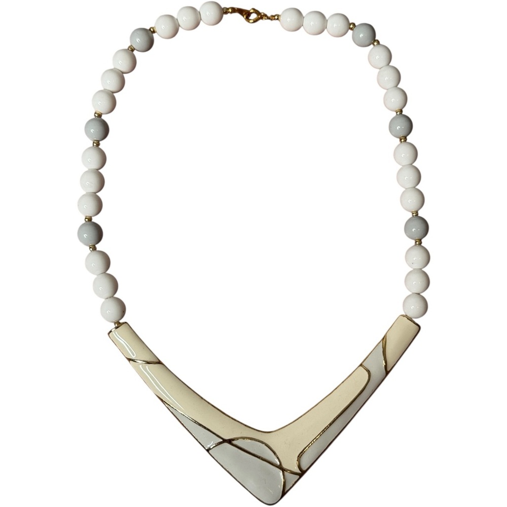 Vintage White arrow Necklace